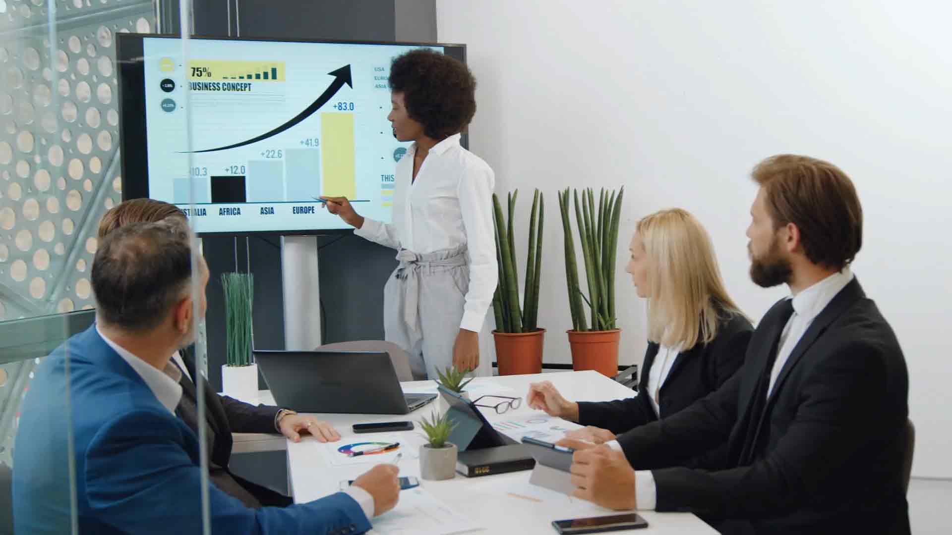 Screenshot of Power BI monitoring tools for managing data connections